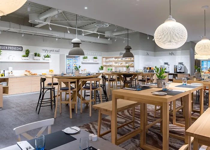 Hotel Novotel West 4*