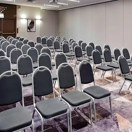 Otel Novotel West 4*