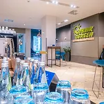 Novotel West Отель