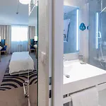 Novotel West