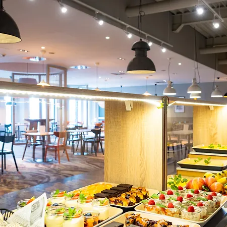 Ξενοδοχείο Novotel West