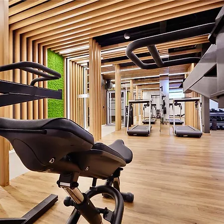 מלון Novotel West 4*