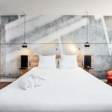 Novotel West 4*