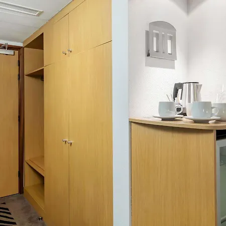 Hotell Novotel West 4*