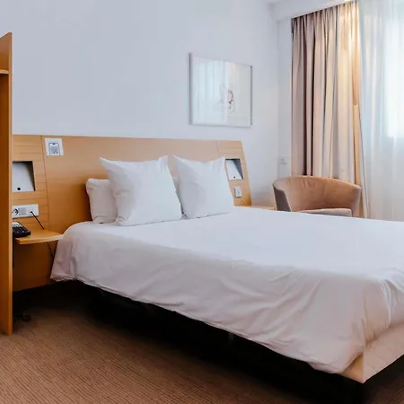 Novotel West 4*