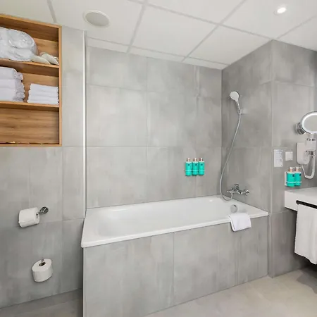 Novotel West