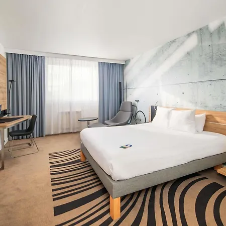 Hotel Novotel West 4*