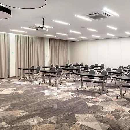 Novotel West Hotel 4*