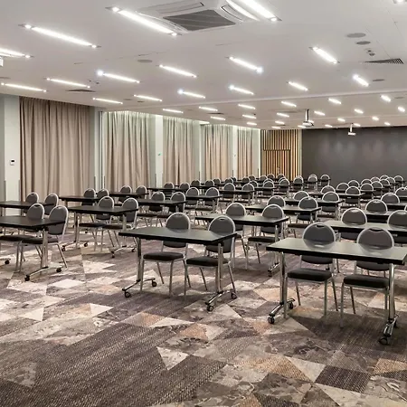 Novotel West Hotel 4*