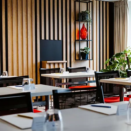 Hotel Novotel West