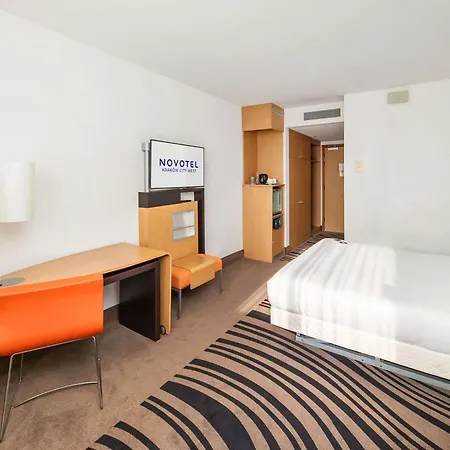 Ξενοδοχείο Novotel West