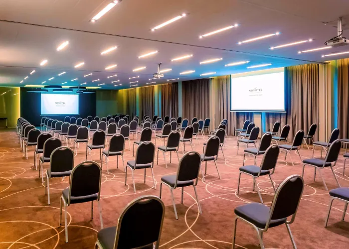 Szálloda Novotel West